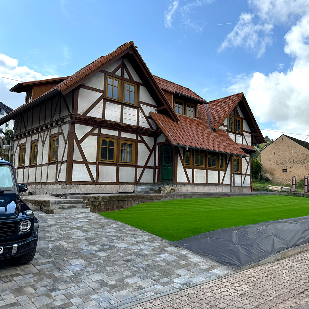 Besonderes Landhaus in Grenznähe - Erstbezug, provisionsfrei!